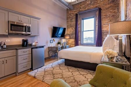 West Dundee Hip Urban Loft - Small Town Charm -124 Lofts #3 מראה חיצוני תמונה