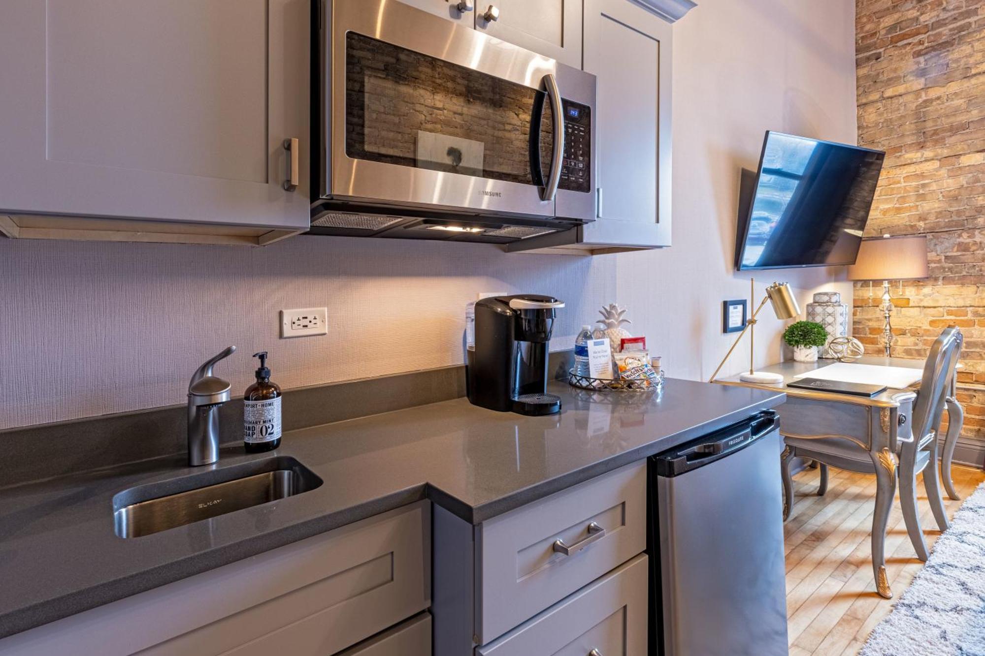 West Dundee Hip Urban Loft - Small Town Charm -124 Lofts #3 מראה חיצוני תמונה